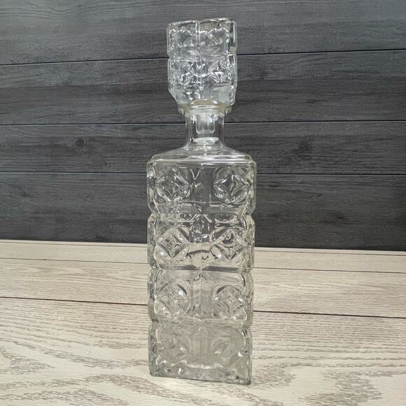 Vintage 1961 Seagrams Calvert Whiskey Square Glass Decanter with Stopper D-126 - Picture 3 of 16